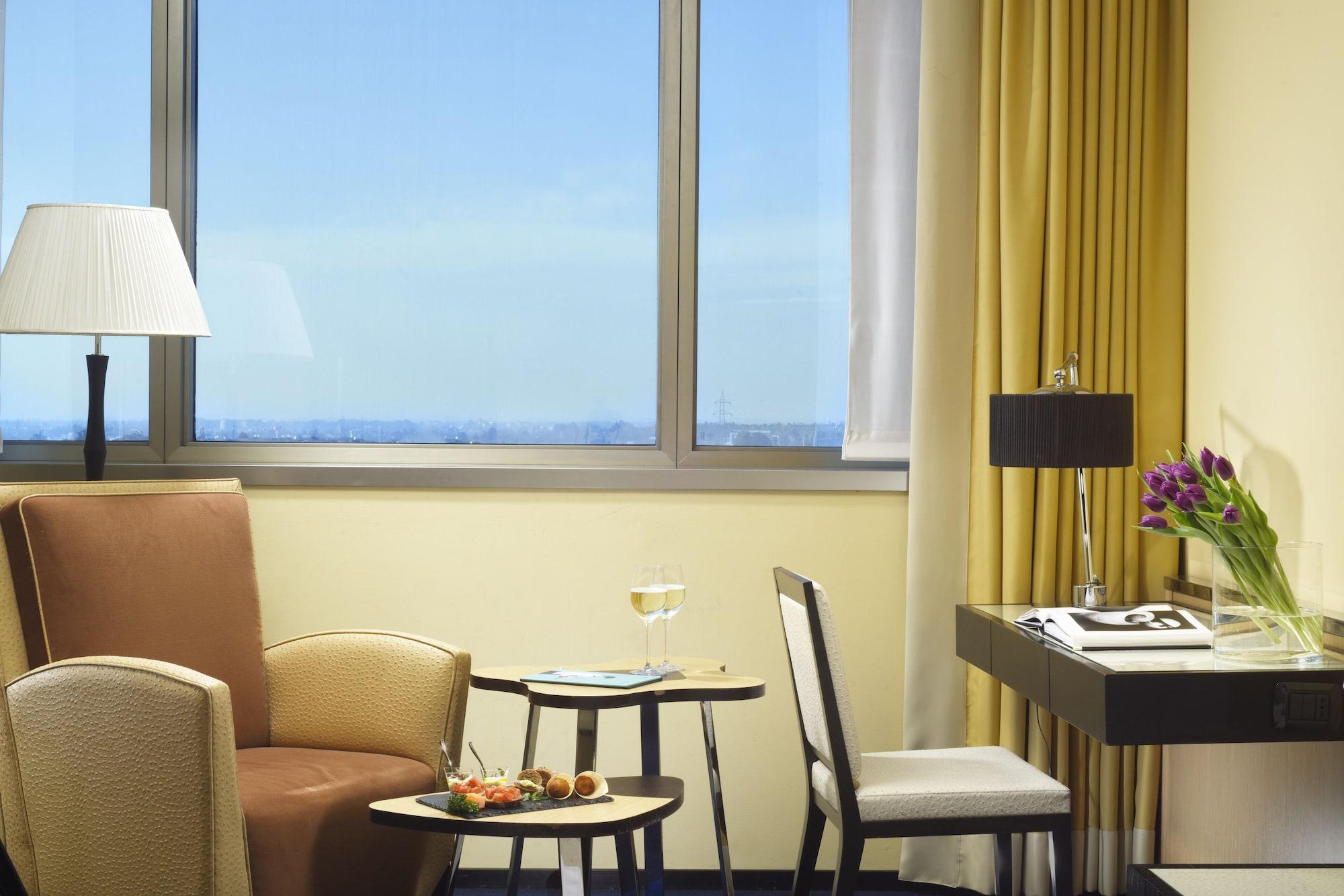 Una Hotels Malpensa Cerro Lago Maggiore Zewnętrze zdjęcie