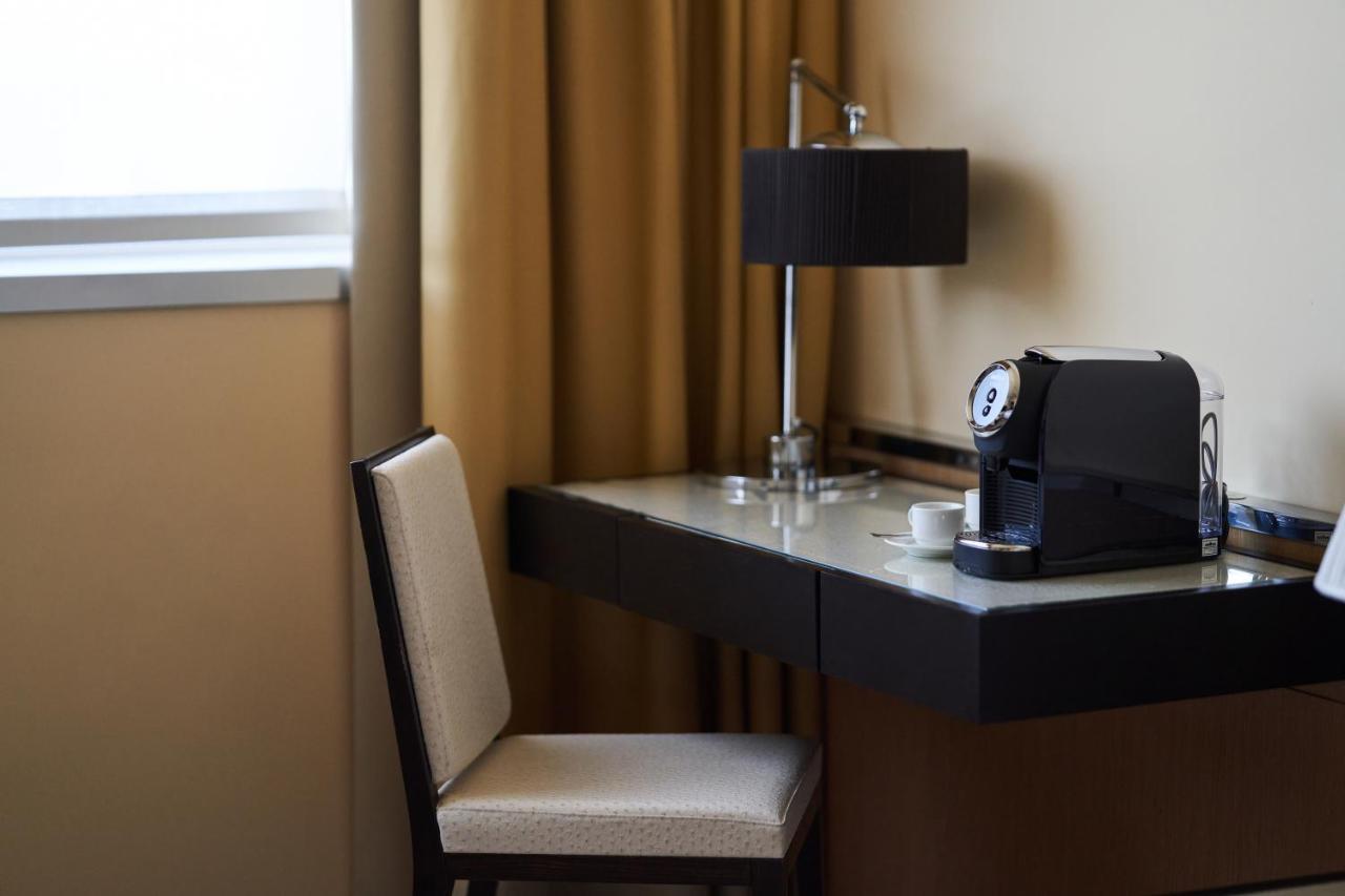 Una Hotels Malpensa Cerro Lago Maggiore Zewnętrze zdjęcie