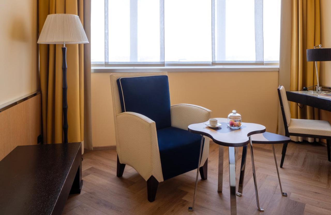 Una Hotels Malpensa Cerro Lago Maggiore Zewnętrze zdjęcie